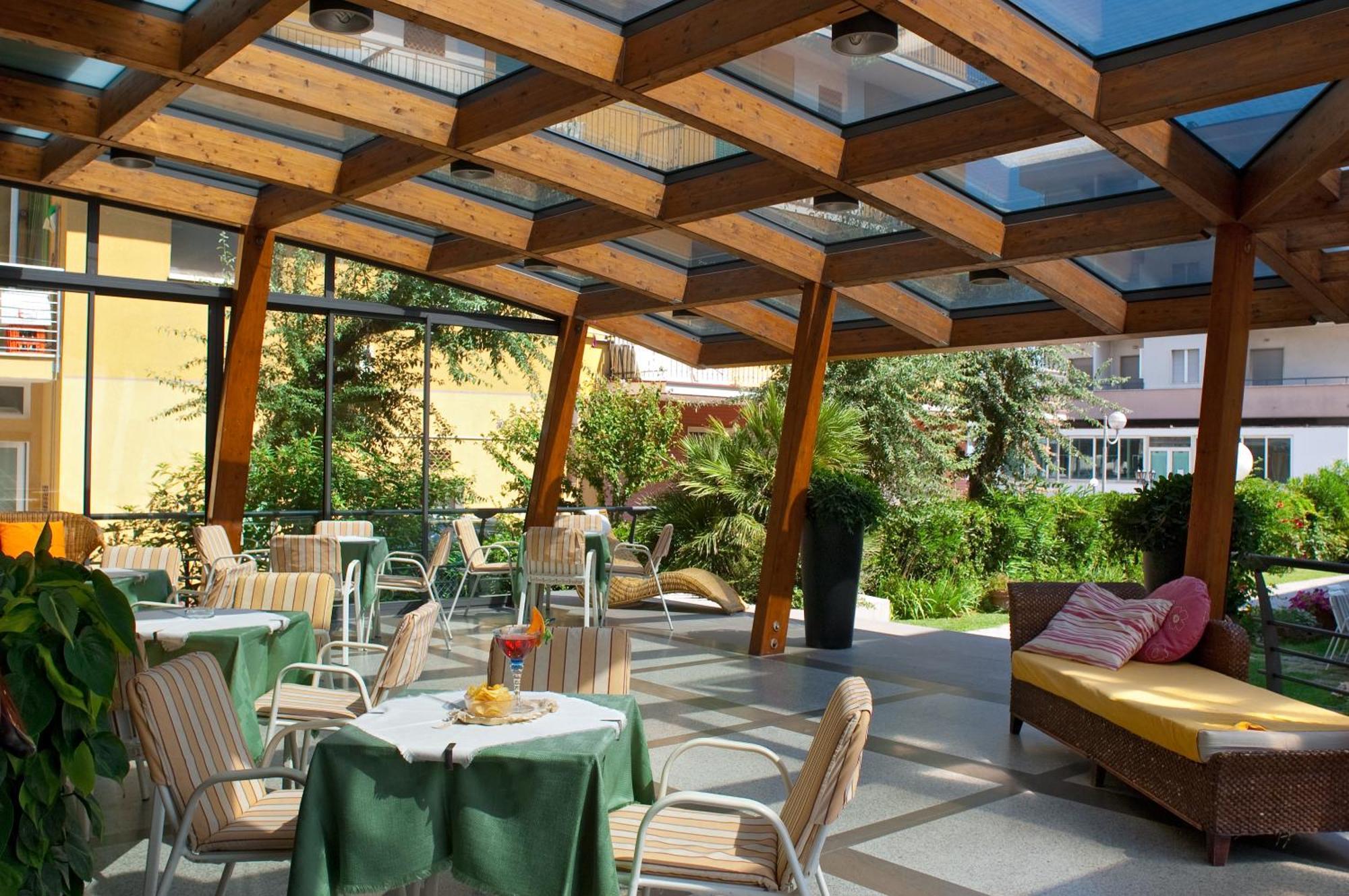 Hotel Olimpia بيلاريا-إيجيا مارينا المظهر الخارجي الصورة