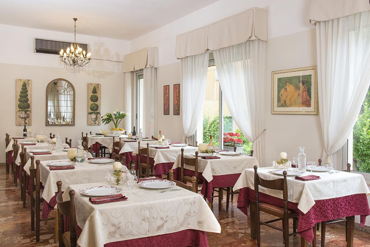 Hotel Olimpia بيلاريا-إيجيا مارينا المظهر الخارجي الصورة