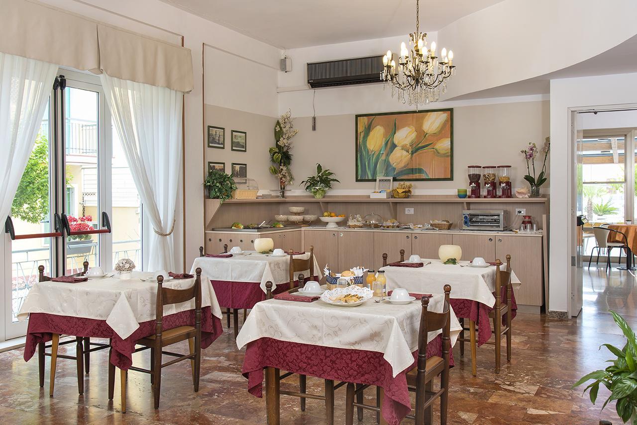 Hotel Olimpia بيلاريا-إيجيا مارينا المظهر الخارجي الصورة
